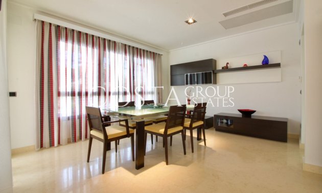 Wiederverkauf - Villa -
Orihuela - Orihuela Costa