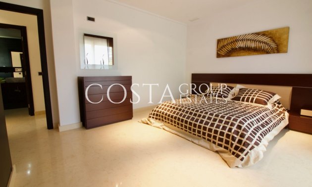 Wiederverkauf - Villa -
Orihuela - Orihuela Costa