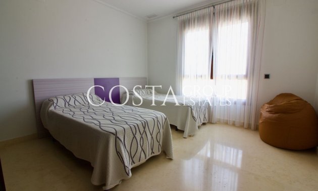 Wiederverkauf - Villa -
Orihuela - Orihuela Costa