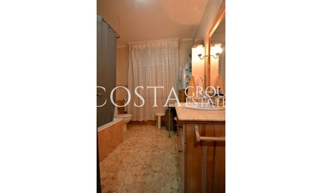 Resale - House -
Guardamar del Segura - Guardamar del Segura Centro