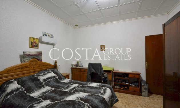 Resale - House -
Guardamar del Segura - Guardamar del Segura Centro