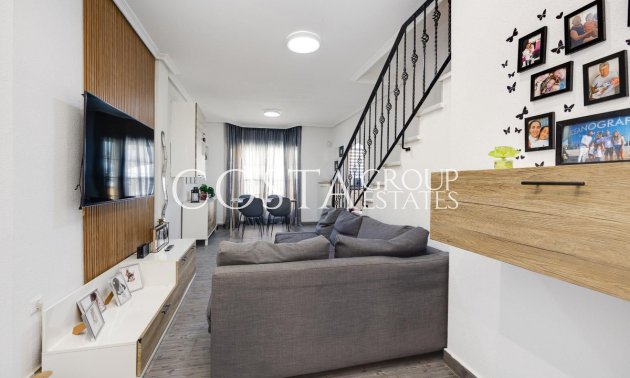 Wiederverkauf - House -
Urbanización El Raso