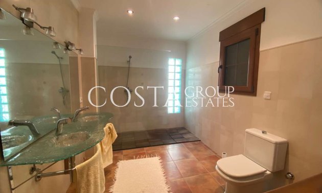 Resale - Villa -
Teulada - Moraira