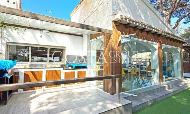 Resale - Villa -
Orihuela - Punta Prima