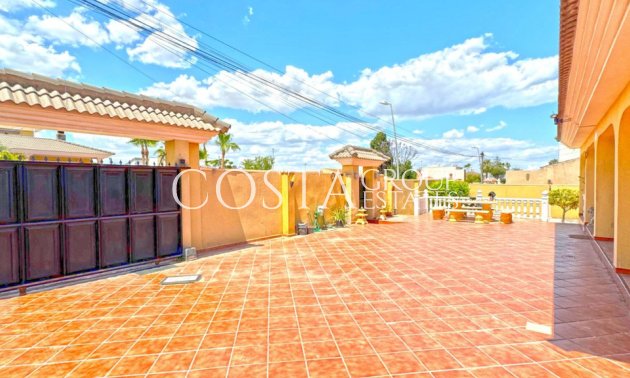 Odsprzedaż - Willa -
Torrevieja - Torrevieja Centro