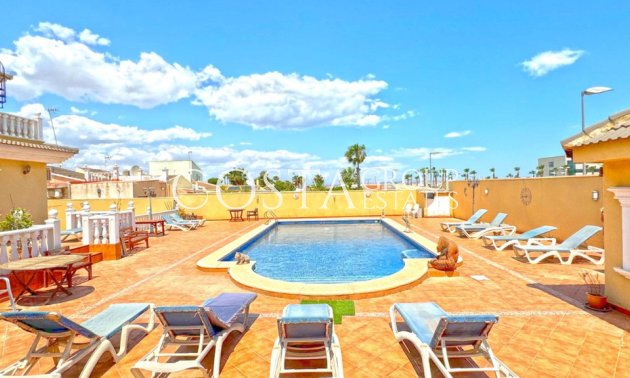 Odsprzedaż - Willa -
Torrevieja - Torrevieja Centro