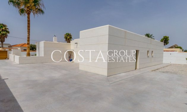 Wiederverkauf - Villa -
Torrevieja - Torrevieja Centro