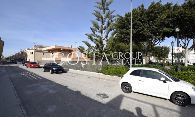 Herverkoop - Villa -
Formentera del Segura