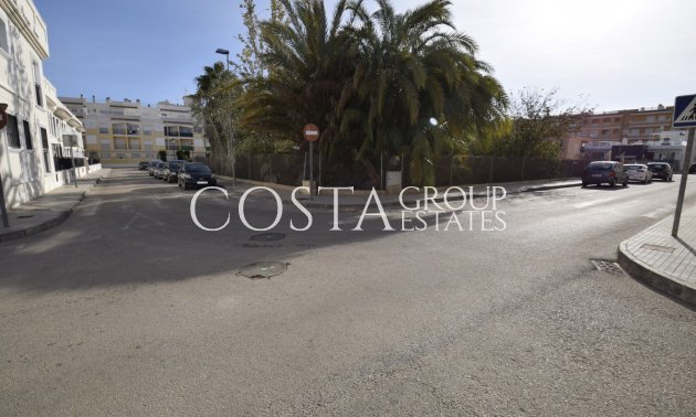 Herverkoop - Villa -
Formentera del Segura
