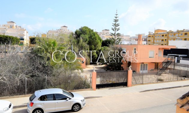 Herverkoop - Villa -
Formentera del Segura