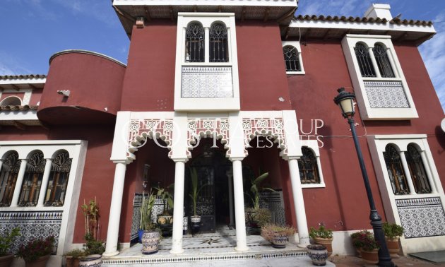 Odsprzedaż - Willa -
Torrevieja - Torrevieja Centro
