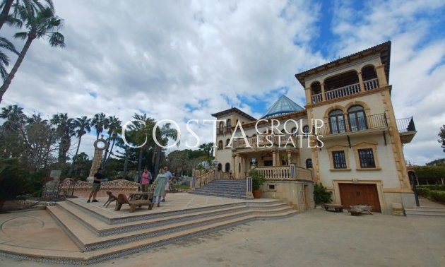 Resale - Villa -
Orihuela - Orihuela Costa
