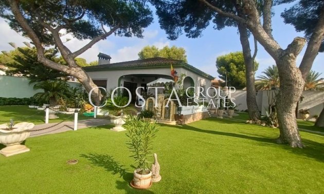 Revente - Villa -
Orihuela - Orihuela Costa