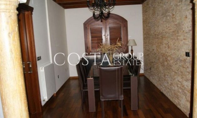 Odsprzedaż - Willa -
Orihuela - Campoamor