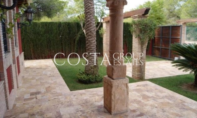 Odsprzedaż - Willa -
Orihuela - Campoamor