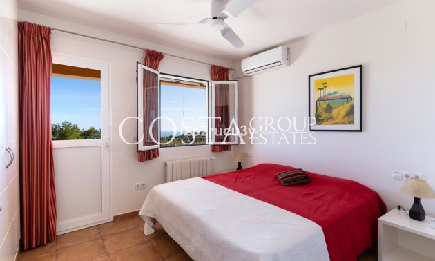 Odsprzedaż - Willa -
Teulada - Moraira