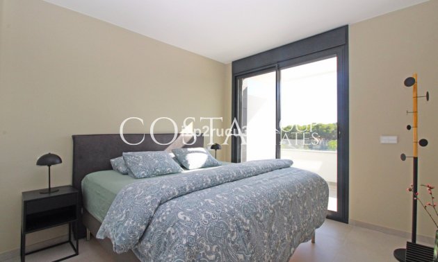Odsprzedaż - Willa -
Teulada - Moraira
