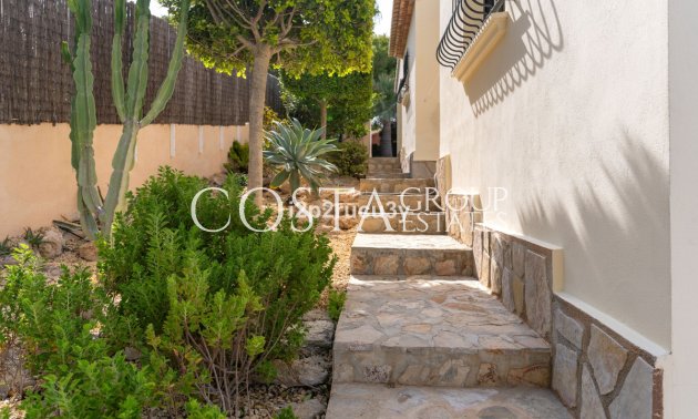 Odsprzedaż - Willa -
Teulada - Moraira