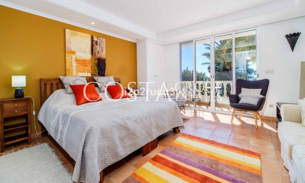 Odsprzedaż - Willa -
Teulada - Moraira