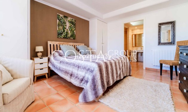 Odsprzedaż - Willa -
Teulada - Moraira