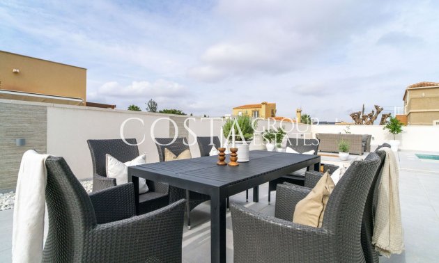 Herverkoop - Villa -
Torrevieja - La Siesta