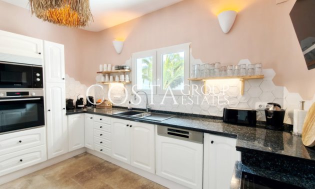 Resale - Villa -
Teulada - Moraira