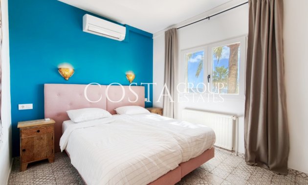 Resale - Villa -
Teulada - Moraira