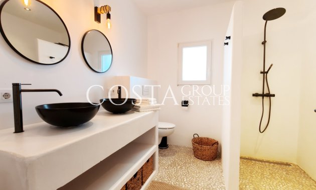 Resale - Villa -
Teulada - Moraira