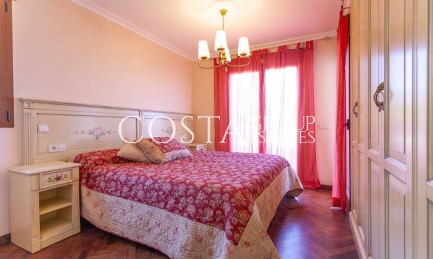 Odsprzedaż - Willa -
Calpe - Calpe Centro