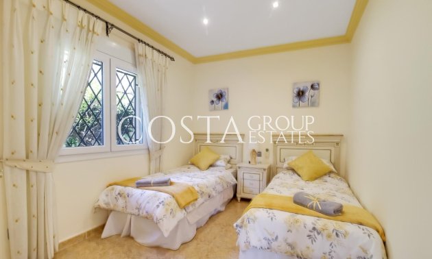 Odsprzedaż - Willa -
Teulada - Moraira