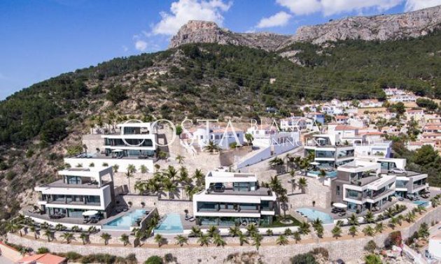 Nowy budynek - Willa -
Calpe