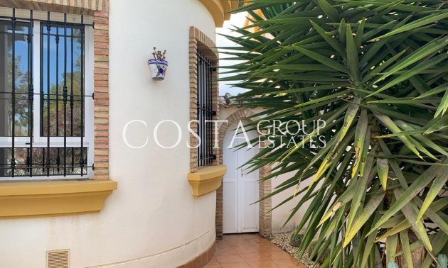 Revente - Villa -
Urbanización El Raso