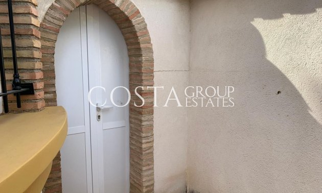 Revente - Villa -
Urbanización El Raso