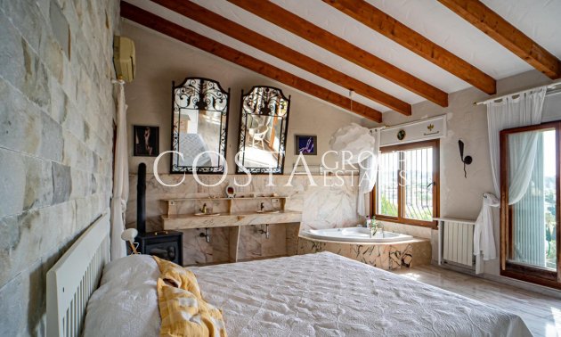 Resale - Villa -
Benissa - Benissa Centro