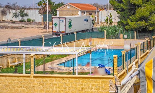Wiederverkauf - House -
Torrevieja - Torrevieja Centro