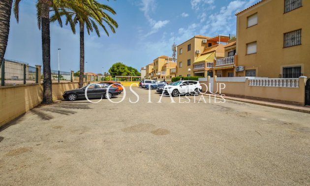 Wiederverkauf - House -
Torrevieja - Torrevieja Centro