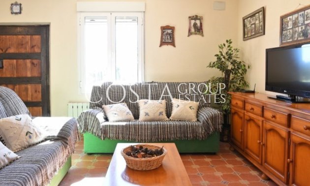 Wiederverkauf - Villa -
Pinoso - Pinoso Centro
