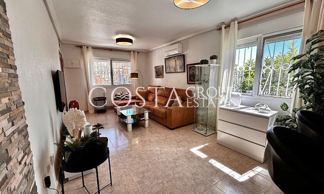 Wiederverkauf - Villa -
Orihuela - Los Altos