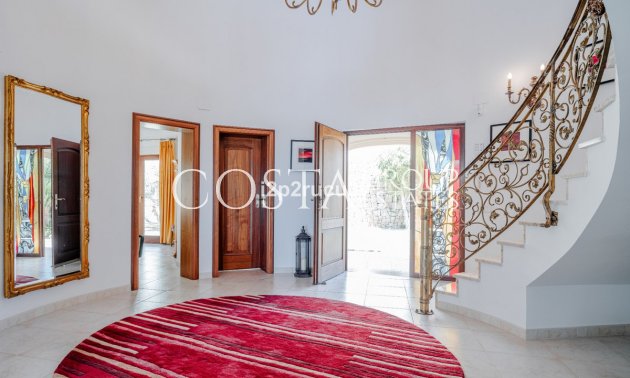 Odsprzedaż - Willa -
Teulada - Moraira