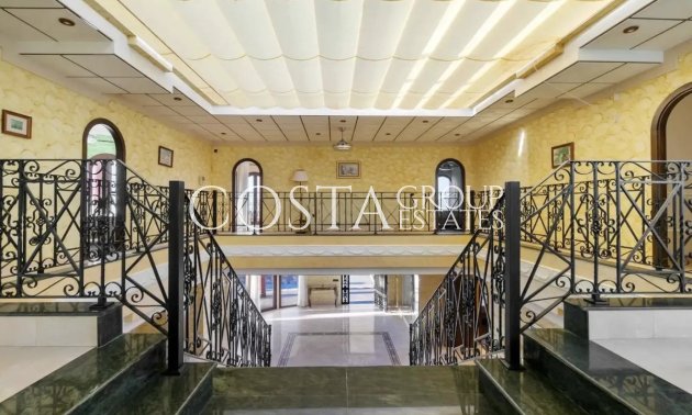 Resale - Villa -
Orihuela - La Zenia