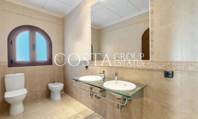 Resale - Villa -
Orihuela - La Zenia