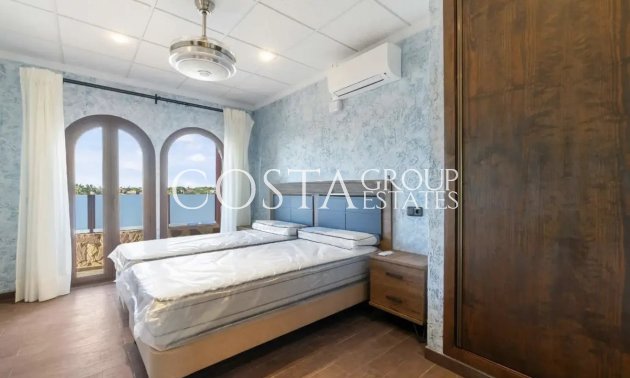 Resale - Villa -
Orihuela - La Zenia