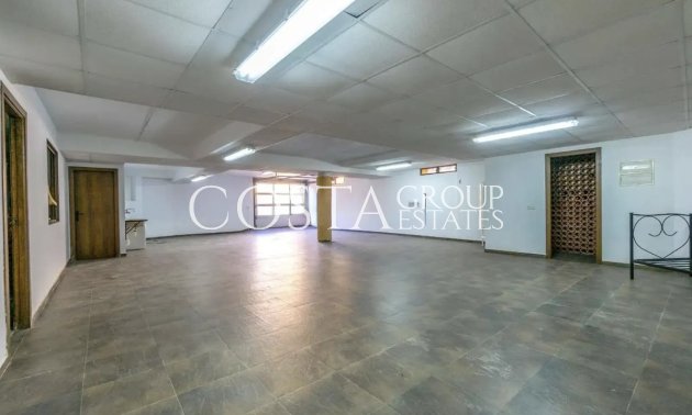 Resale - Villa -
Orihuela - La Zenia