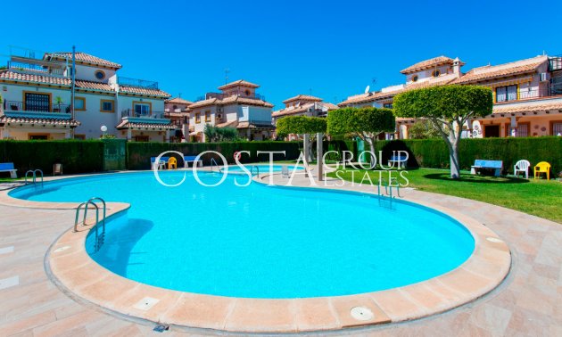 Resale - House -
Orihuela - Orihuela Costa