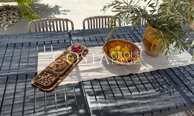 Resale - Villa -
Torrevieja - Torrevieja Centro