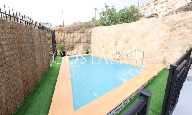 Resale - Villa -
Fortuna - La Garapacha