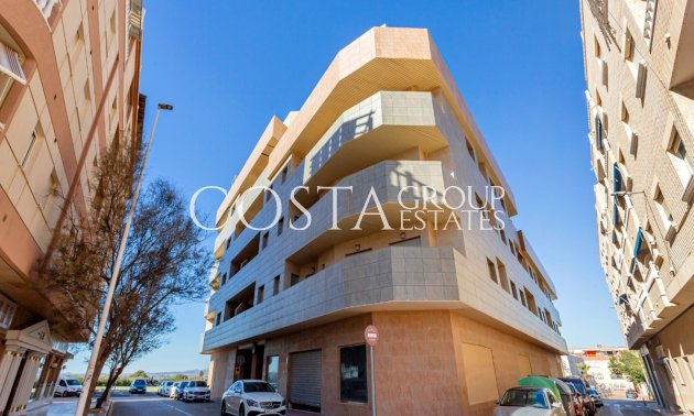 Resale - Apartments -
Torrevieja - Torrevieja Centro