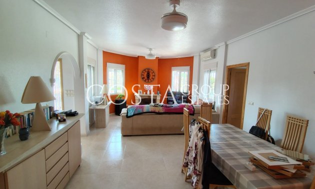 Revente - Villa -
Bigastro