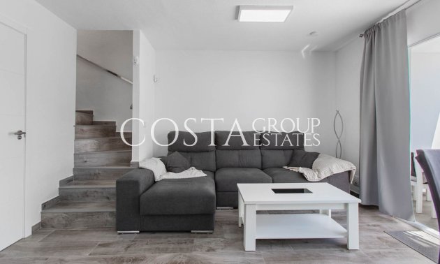 Resale - Villa -
Torrevieja - Lago Jardin