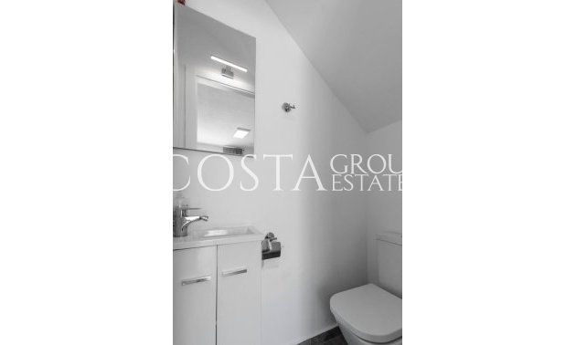 Resale - Villa -
Torrevieja - Lago Jardin